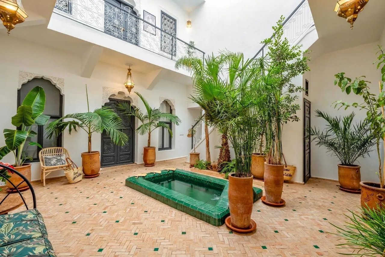 度假居 Riad Des Sables-Exclusive -4 Suites -Swimming Pool 马拉喀什