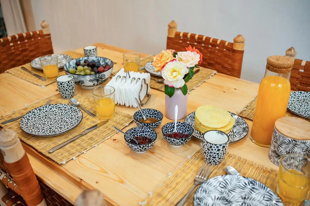 度假居 Riad Des Sables-Exclusive -4 Suites -Swimming Pool 马拉喀什